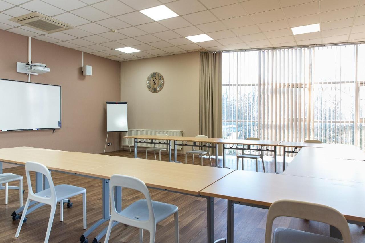 Auberge De Jeunesse Hi Bordeaux-Blanquefort - Ex Otellia Dış mekan fotoğraf