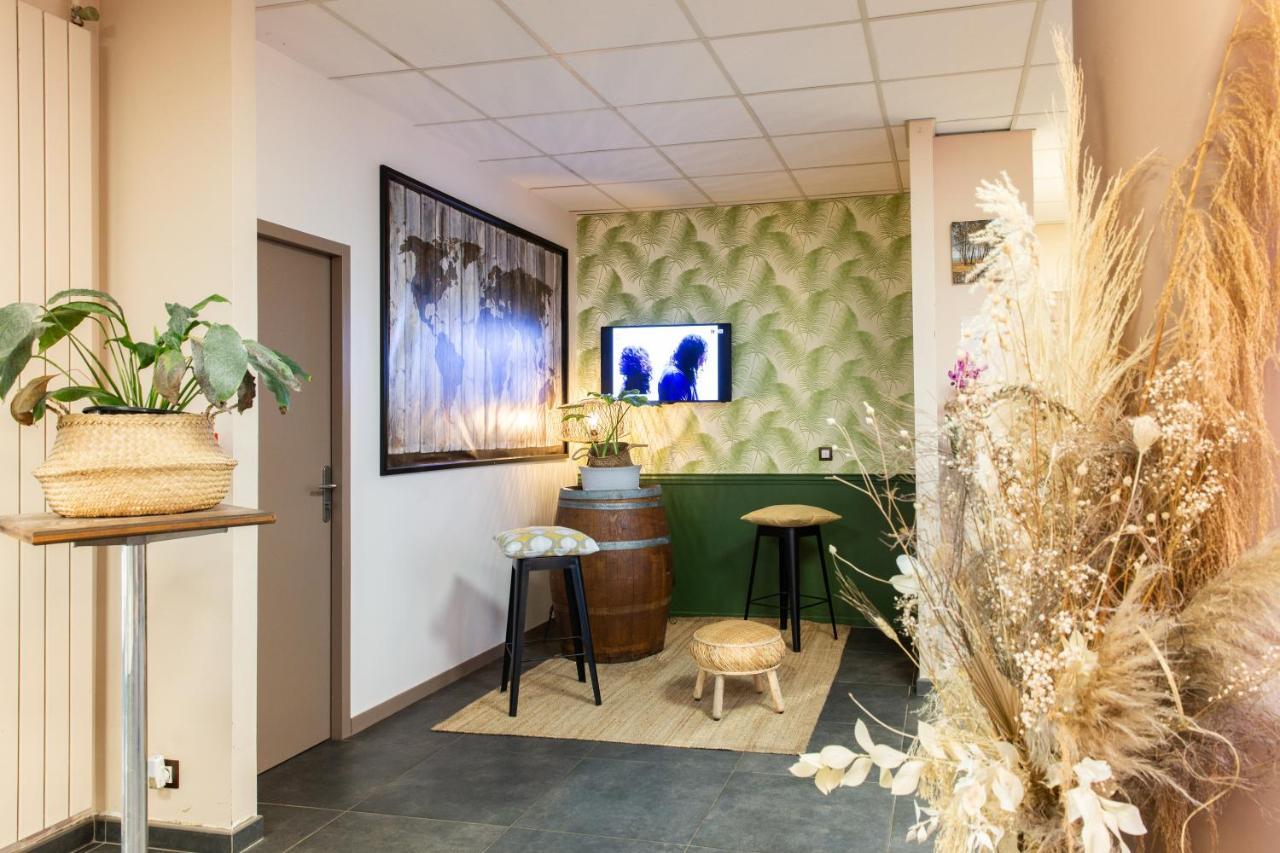 Auberge De Jeunesse Hi Bordeaux-Blanquefort - Ex Otellia Dış mekan fotoğraf